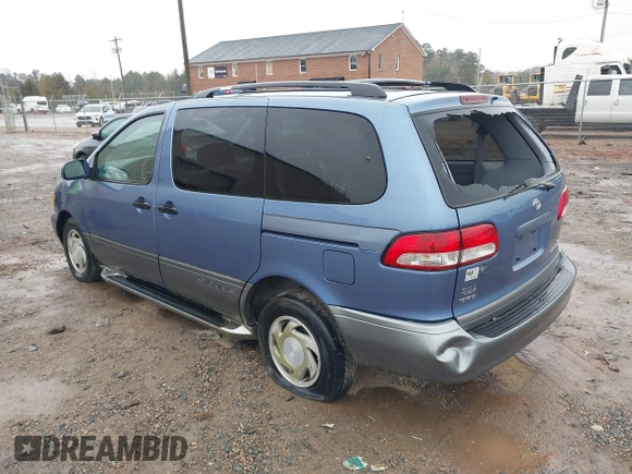 2001 Toyota Sienna LE with VIN 4T3ZF13C21U339020, listed as a IAAI auction lot 40836689 with 157,677 mi miles. Bid and sale history available at carsss.com. Image 3.
