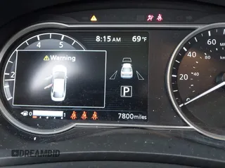 2025 Nissan Versa SV z VIN 3N1CN8EV5SL818284, wystawiony jako IAAI lot #42374797 z przebiegiem 7 800 mil mil oraz . Historia ofert i sprzedaży dostępna na DreamBid. Obrazek 15.