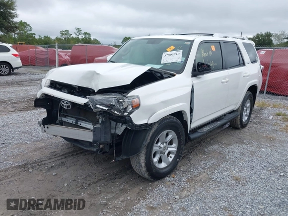 2018 Toyota 4Runner SR5 z VIN JTEBU5JR9J5610308, wystawiony jako IAAI lot #37802713 z przebiegiem 64 200 mil mil oraz . Historia ofert i sprzedaży dostępna na DreamBid. Obrazek 2.