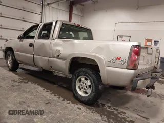 2004 Chevrolet Silverado 1500 with VIN 1GCEK19T74E385021, listed as a IAAI auction lot 41352639 with 152,734 mi miles and . Bid and sale history available at DreamBid. Image 3.