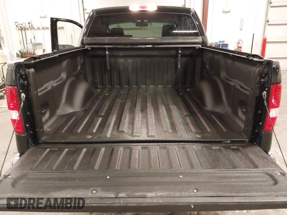 2008 Ford F-150 XLT with VIN 1FTPW14V68FB71482, listed as a IAAI auction lot 42362378 with 260,371 mi miles and . Bid and sale history available at DreamBid. Image 17.