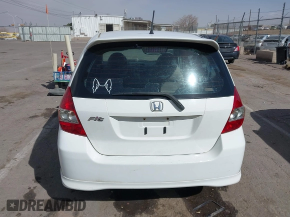 2007 Honda Fit Sport z VIN JHMGD38657S030086, wystawiony jako IAAI lot #41699824 z przebiegiem 224 648 mil mil oraz . Historia ofert i sprzedaży dostępna na DreamBid. Obrazek 16.