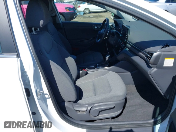 2022 Hyundai Ioniq SE with VIN KMHC75LC1NU268983, listed as a IAAI auction lot 41851313 with 34,865 mi miles and . Bid and sale history available at DreamBid. Image 5.