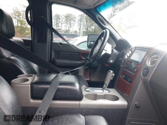 2005 Ford F-150 XLT with VIN 1FTPW14505FA88819, listed as a IAAI auction lot 41853524 with 227,414 mi miles. Bid and sale history available at carsss.com. Image 5.