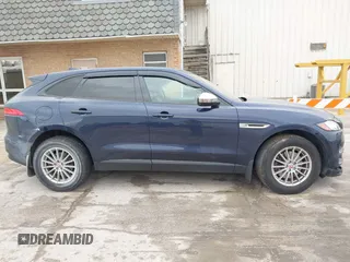2017 Jaguar F-Pace 35t z VIN SADCS2BV5HA068252, wystawiony jako IAAI lot #42035878 z przebiegiem 74 046 mil mil oraz . Historia ofert i sprzedaży dostępna na DreamBid. Obrazek 13.