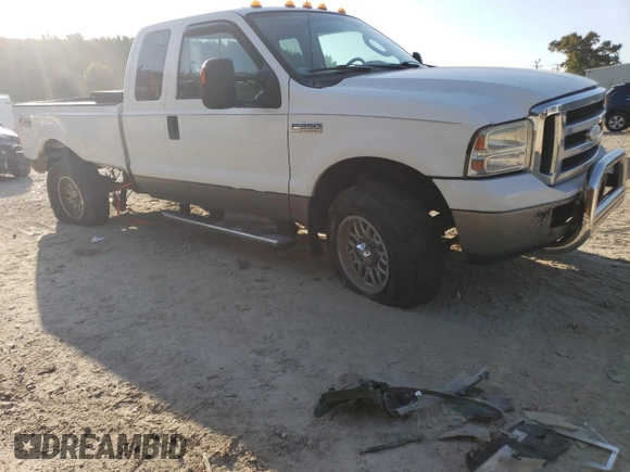 2005 Ford F-350 XL with VIN 1FTWX31505EC58627, listed as a Copart auction lot 75757994 with 116,676 mi miles and Salvage Title. Bid and sale history available at DreamBid. Image 4.