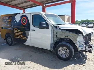 2017 Nissan NV Cargo S z VIN 1N6BF0KM7HN808851, wystawiony jako IAAI lot #41853575 z przebiegiem 93 893 mil mil oraz . Historia ofert i sprzedaży dostępna na DreamBid. Obrazek 13.