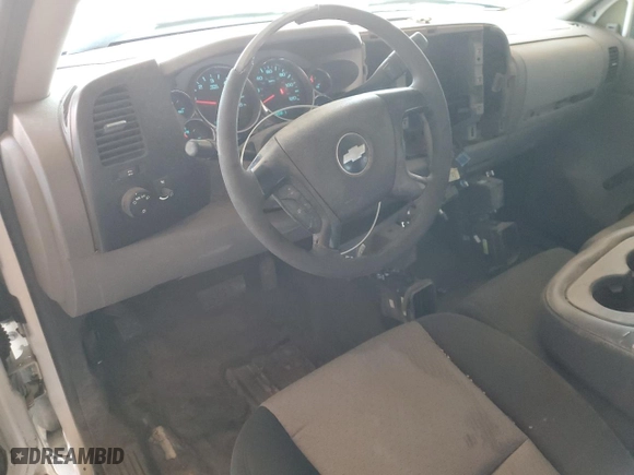 2008 Chevrolet Silverado 2500HD Work Truck with VIN 1GCHC29K68E128476, listed as a Copart auction lot 79082384 with 305,933 mi miles and Clean Title. Bid and sale history available at carsss.com. Image 8.