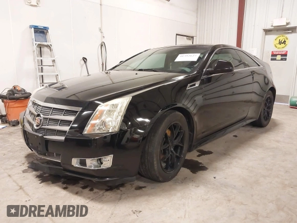 2011 Cadillac CTS Performance z VIN 1G6DL1ED3B0100075, wystawiony jako IAAI lot #41392627 z przebiegiem 124 775 mil mil oraz . Historia ofert i sprzedaży dostępna na DreamBid. Obrazek 2.
