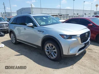 2025 Mazda CX-90 Premium Plus Package z VIN JM3KKEHD1S1228777, wystawiony jako IAAI lot #42218405 z przebiegiem 1582 mil mil oraz . Historia ofert i sprzedaży dostępna na DreamBid. Obrazek 1.