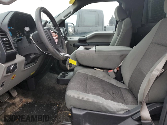 2016 Ford F-150 XL z VIN 1FTMF1E88GKD34831, wystawiony jako Copart lot #45232115 z przebiegiem 192 702 mil mil oraz Czysty tytuł • Clean title. Historia ofert i sprzedaży dostępna na DreamBid. Obrazek 7.