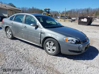2009 Chevrolet Impala LS with VIN 2G1WB57N891121680, listed as a IAAI auction lot 41692589 with 89,939 mi miles. Bid and sale history available at carsss.com. Image 1.