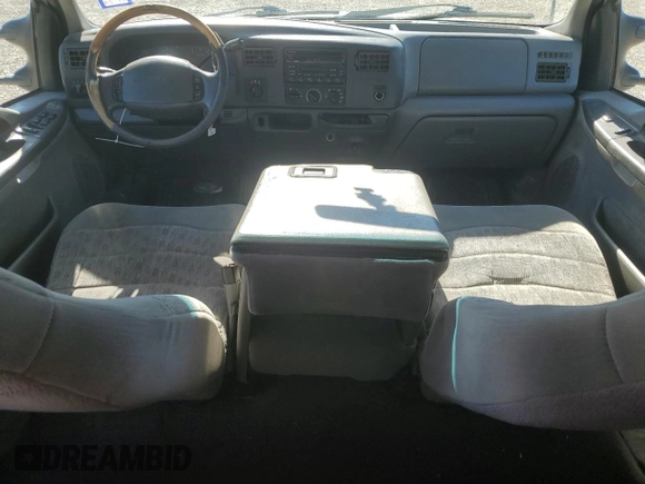 2002 Ford F-350 XL with VIN 1FTSW31S02EB34277, listed as a Copart auction lot 42691765 with 151,026 mi miles and Salvage title. Bid and sale history available at DreamBid. Image 8.