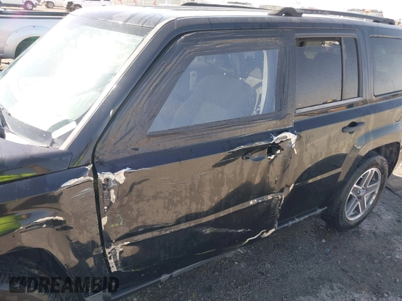 2009 Jeep Patriot Sport z VIN 1J4FF28B19D237025, wystawiony jako IAAI lot #41828514 z przebiegiem 141 410 mil mil oraz . Historia ofert i sprzedaży dostępna na DreamBid. Obrazek 6.