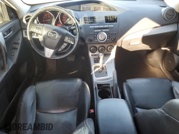 2011 Mazda 3 S Grand Touring z VIN JM1BL1M61B1444098, wystawiony jako Copart lot #88331065 z przebiegiem 66 520 mil mil oraz Czysty tytuł • Clean title. Historia ofert i sprzedaży dostępna na DreamBid. Obrazek 8.
