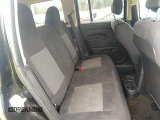 2017 Jeep Patriot Sport z VIN 1C4NJPBA7HD134509, wystawiony jako IAAI lot #41293033 z przebiegiem 143 854 mil mil oraz . Historia ofert i sprzedaży dostępna na DreamBid. Obrazek 8.
