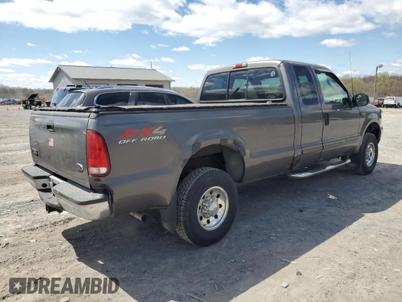 2003 Ford F-250 XL with VIN 1FTNX21L33EB87036, listed as a Copart auction lot 51774135 with 240,245 mi miles and Salvage title. Bid and sale history available at DreamBid. Image 3.