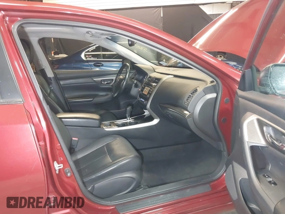2014 Nissan Altima S with VIN 1N4AL3AP0EN347207, listed as a IAAI auction lot 42029532 with 28,324 mi miles and . Bid and sale history available at carsss.com. Image 5.
