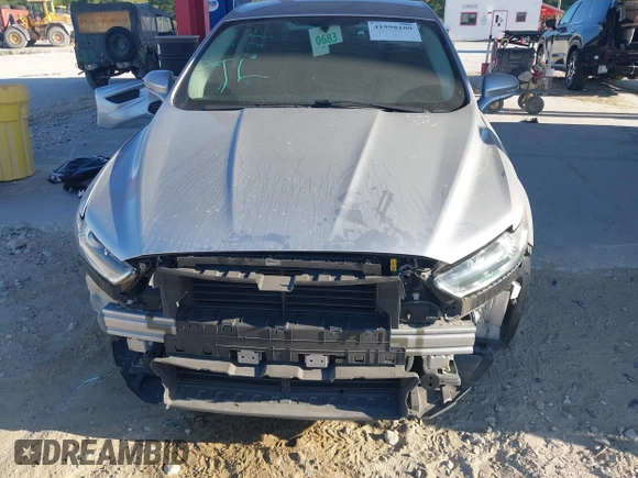 2014 Ford Fusion SE Hybrid with VIN 3FA6P0LU2ER319451, listed as a IAAI auction lot 41998180 with 170,191 mi miles. Bid and sale history available at carsss.com. Image 6.