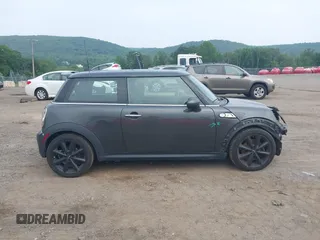 2011 MINI Hardtop S with VIN WMWSV3C58BTY13412, listed as a IAAI auction lot 42516587 with 124,831 mi miles and . Bid and sale history available at DreamBid. Image 14.