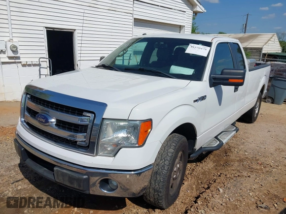 2013 Ford F-150 XL with VIN 1FTFX1CF3DKF37810, listed as a IAAI auction lot 41970478 with 211,781 mi miles. Bid and sale history available at carsss.com. Image 2.