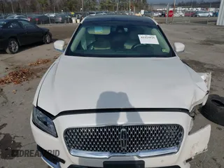 2017 Lincoln Continental Select with VIN 1LN6L9TK3H5605885, listed as a IAAI auction lot 41123925 with 142,077 mi miles. Bid and sale history available at carsss.com. Image 10.