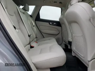 2024 Volvo XC60 Plus Dark Theme z VIN YV4L12RL3R1710498, wystawiony jako Copart lot #51565325 z przebiegiem 18 939 mil mil oraz Szkoda całkowita • Salvage title. Historia ofert i sprzedaży dostępna na DreamBid. Obrazek 11.