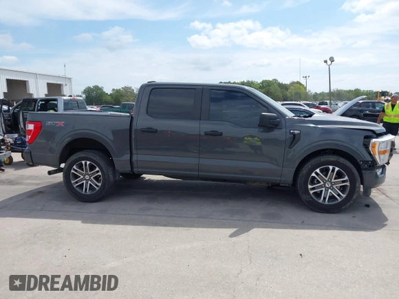 2021 Ford F-150 XL with VIN 1FTEW1CP3MFA80786, listed as a IAAI auction lot 42061952 with 32,071 mi miles. Bid and sale history available at carsss.com. Image 13.