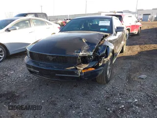 2009 Ford Mustang with VIN 1ZVHT80NX95113701, listed as a IAAI auction lot 42028558 with 100,224 mi miles and . Bid and sale history available at carsss.com. Image 5.