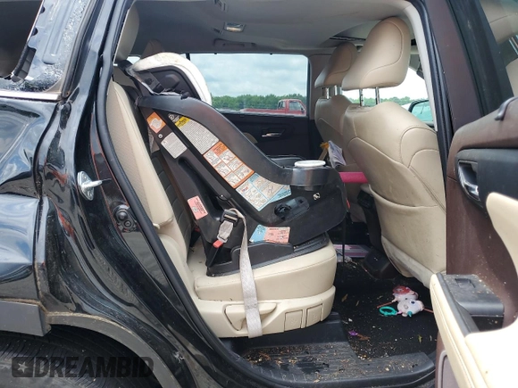 2021 Toyota Highlander XLE with VIN 5TDGZRAH2MS521284, listed as a Copart auction lot 59986685 with 106,610 mi miles and Salvage title. Bid and sale history available at DreamBid. Image 11.