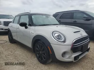 2021 MINI Hardtop 4 Door Cooper S with VIN WMWXU9C0XM2P38902, listed as a Copart auction lot 79684634 with Not provided miles and Non repairable. Bid and sale history available at DreamBid. Image 4.