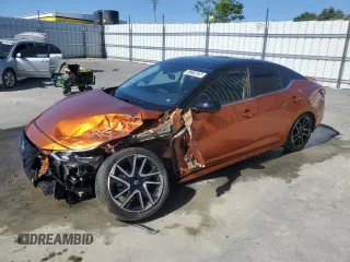 2025 Nissan Sentra SR z VIN 3N1AB8DV0SY212475, wystawiony jako Copart lot #57270825 z przebiegiem 11 302 mil mil oraz Czysty tytuł • Clean title. Historia ofert i sprzedaży dostępna na DreamBid. Obrazek 1.