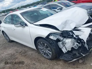 2021 Lexus ES 350 with VIN 58ADZ1B1XMU085676, listed as a IAAI auction lot 42187409 with 42,617 mi miles and . Bid and sale history available at DreamBid. Image 1.