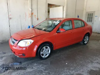 2007 Chevrolet Cobalt LT z VIN 1G1AL55F977267797, wystawiony jako Copart lot #57596015 z przebiegiem 120 181 mil mil oraz Szkoda całkowita • Salvage title. Historia ofert i sprzedaży dostępna na DreamBid. Obrazek 1.