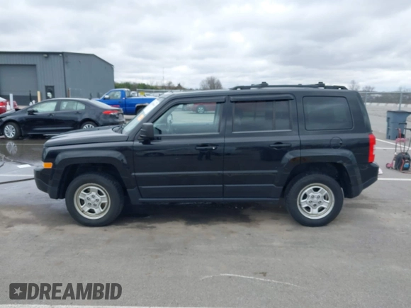 2014 Jeep Patriot Sport with VIN 1C4NJRBB4ED534026, listed as a IAAI auction lot 41850049 with 178,989 mi miles. Bid and sale history available at carsss.com. Image 14.