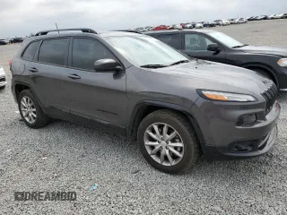 2018 Jeep Cherokee Latitude Tech Connect with VIN 1C4PJMCB3JD601283, listed as a Copart auction lot 51901955 with 83,467 mi miles and Salvage title. Bid and sale history available at DreamBid. Image 4.