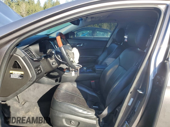 2016 Kia K900 Luxury z VIN KNALU4D37G6032722, wystawiony jako Copart lot #46959685 z przebiegiem 81 542 mil mil oraz Szkody całkowita. Historia ofert i sprzedaży dostępna na DreamBid. Obrazek 7.