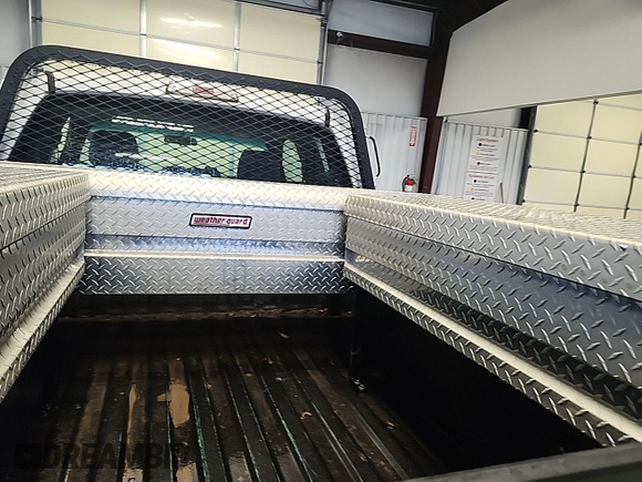 2014 Ford F-150 XL z VIN 1FTFX1EF0EKG11800, wystawiony jako IAAI lot #42362601 z przebiegiem 259 519 mil mil oraz . Historia ofert i sprzedaży dostępna na DreamBid. Obrazek 1.