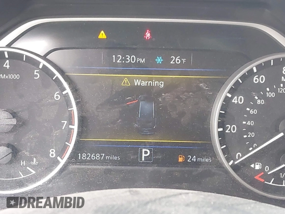 2017 Nissan Murano S with VIN 5N1AZ2MH0HN185795, listed as a IAAI auction lot 41557000 with 182,687 mi miles and . Bid and sale history available at DreamBid. Image 15.