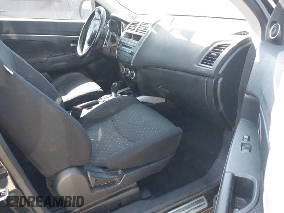 2011 Mitsubishi Outlander SE with VIN JA4AR4AU9BZ015804, listed as a IAAI auction lot 41749170 with 87,967 mi miles and . Bid and sale history available at DreamBid. Image 5.