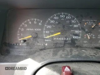 1998 Chevrolet Silverado 1500 with VIN 2GCEK19R4W1143733, listed as a Copart auction lot 54298895 with 210,091 mi miles and Salvage Title. Bid and sale history available at DreamBid. Image 9.