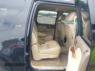 2010 Chevrolet Suburban LTZ with VIN 1GNUCKE02AR220449, listed as a IAAI auction lot 41665749 with 264,447 mi miles and . Bid and sale history available at DreamBid. Image 8.