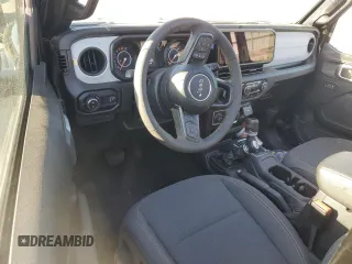2024 Jeep Gladiator Sport S with VIN 1C6HJTAG3RL105132, listed as a Copart auction lot 48701215 with 576 mi miles and Salvage title. Bid and sale history available at DreamBid. Image 8.