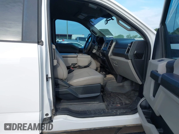 2020 Ford F-250 XL z VIN 1FT7X2B64LEC88751, wystawiony jako IAAI lot #42621080 z przebiegiem 131 199 mil mil oraz . Historia ofert i sprzedaży dostępna na DreamBid. Obrazek 5.