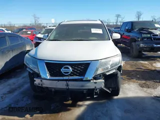 2014 Nissan Pathfinder Platinum with VIN 5N1AR2MMXEC730230, listed as a IAAI auction lot 41400120 with 190,980 mi miles and . Bid and sale history available at DreamBid. Image 13.