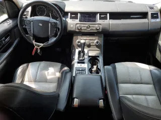 2013 Land Rover Range Rover Sport SC z VIN SALSH2E40DA778879, wystawiony jako Copart lot #59311415 z przebiegiem 132 111 mil mil oraz Tytuł czysty. Historia ofert i sprzedaży dostępna na DreamBid. Obrazek 8.