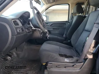 2011 Chevrolet Tahoe Commercial с VIN 1GNLC2E09BR207632, выставлен на аукционе Copart как лот 54716815 с пробегом 92 836 миль миль и Списание • Salvage title. История ставок и продаж доступна на DreamBid. Изображение 7.