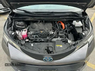 2022 Toyota Sienna LE z VIN 5TDKSKFC5NS060442, wystawiony jako Copart lot #54829285 z przebiegiem 156 862 mil mil oraz Czysty tytuł • Clean title. Historia ofert i sprzedaży dostępna na DreamBid. Obrazek 5.