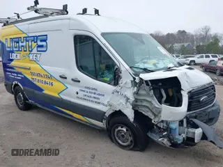 2018 Ford Transit with VIN 1FTYR2CM4JKB28167, listed as a IAAI auction lot 41762709 with 123,554 mi miles. Bid and sale history available at carsss.com. Image 1.