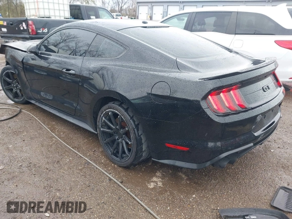 2018 Ford Mustang GT z VIN 1FA6P8CF2J5126231, wystawiony jako IAAI lot #41972432 z przebiegiem 59 402 mil mil oraz . Historia ofert i sprzedaży dostępna na DreamBid. Obrazek 3.